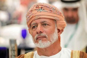 'صحيفة': وزير خارجية عُمان يصل إلى القاهرة في زيارة غير معلنة