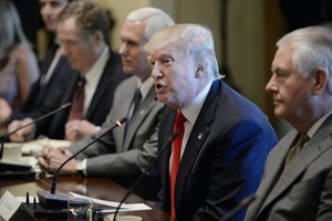 البيت الأبيض يخفق في إزالة اللبس حول تغريدة مثيرة للجدل لترامب