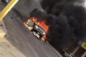 الداخلية السعودية: إعطاب سيارة استخدمت في ارتكاب جرائم إرهابية ومقتل شخصين بداخلها