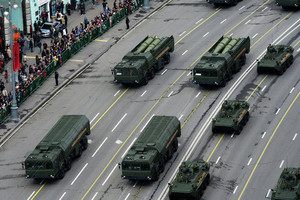 للمرة الأولى...القوات الروسية تطلق صواريخ 'إسكندر-إم' خارج روسيا