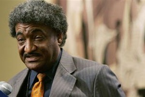 رغم نفيها... سفير السودان لدى مصر يؤكد على وجود دبابات مصرية في دارفور