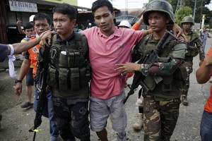 الشركة المشغلة لمنتجع تعرض لهجوم بالفلبين تنشر لقطات للحادث